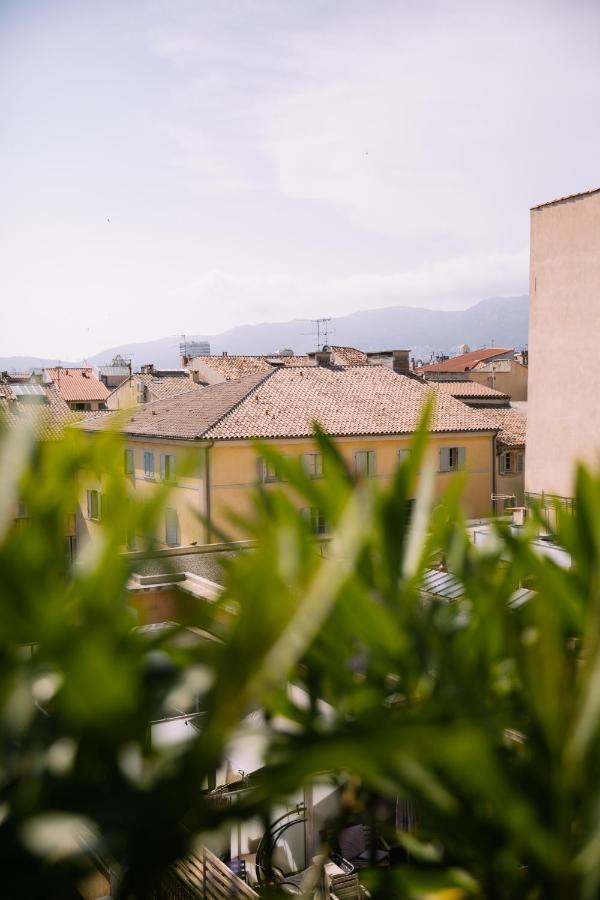 Apartamento Duplex Avec Terrasse - Hyper-Centre De Tolón Exterior foto